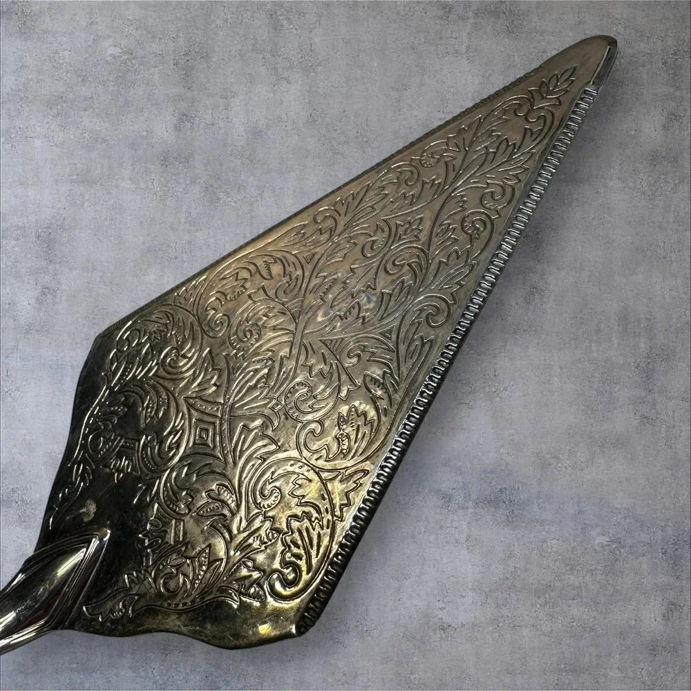 Vtg Antique Silverplate Cake Server Serrated Pie Slicer Floral Shell Ornate‎